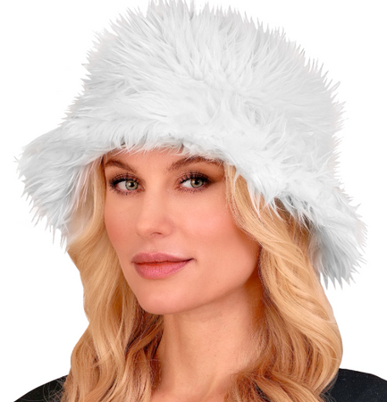 CZAPKA PLUSZOWA BIAŁA