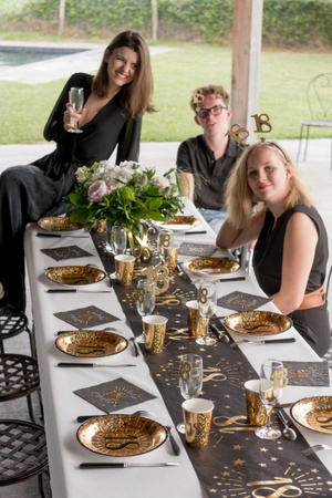 TALERZYKI PAPIEROWE 18 URODZINY ZŁOTE 23 CM 10 SZT.