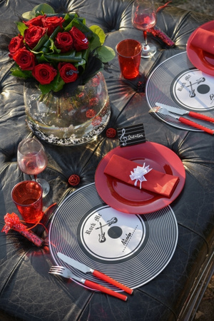 PODKŁADKI POD TALERZ NUTY 34 CM 6 SZT