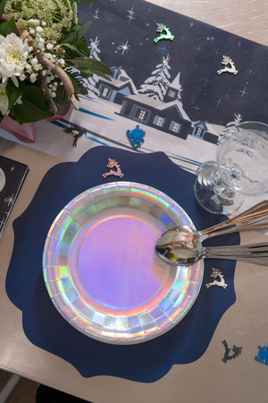 TALERZYKI PAPIEROWE HOLOGRAFICZNE 23 CM 10 SZT 