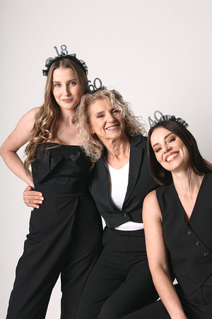 OPASKA CYFRA 18 Z FALBANKĄ I PEREŁKAMI