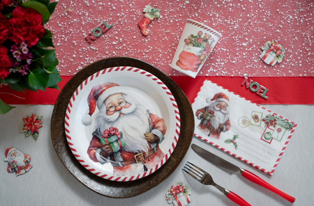 KUBECZKI PAPIEROWE ŚWIĄTECZNE SANTA CLAUS 270 ML 10 SZT 