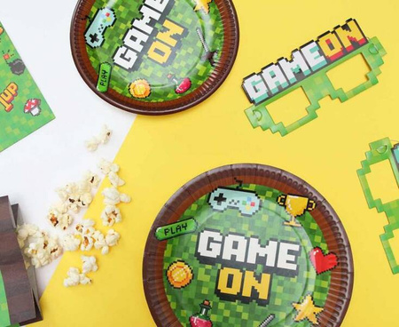 ZESTAW  TALERZYKI I KUBECZKI GAME ON