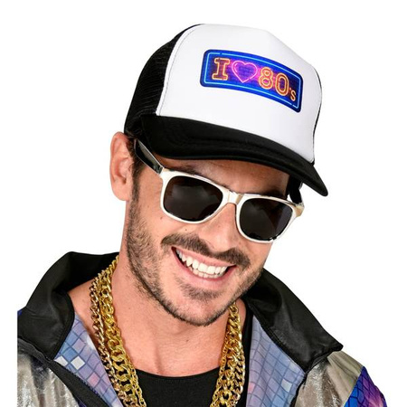 Czapka biało - czarna z daszkiem.