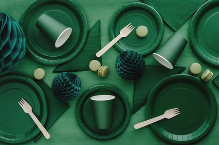 OBRUS CIEMNOZIELONY 137 X 183 CM