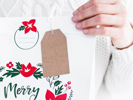 Zawieszki do prezentów Merry Xmas, kraft, 5x8,5cm (1 karton / 40 op.) (1 op. / 10 szt.)