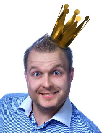 KORONY ZŁOTE PAPIEROWE 3 SZT