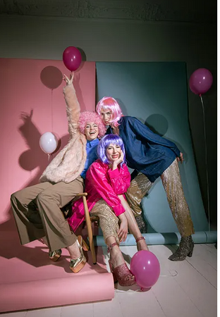 PERUKA KLEOPATRA JASNY RÓŻ