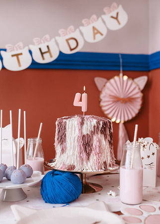 ŚWIECZKA URODZINOWA CYFRA 4 JASNORÓŻOWA 5,5 CM